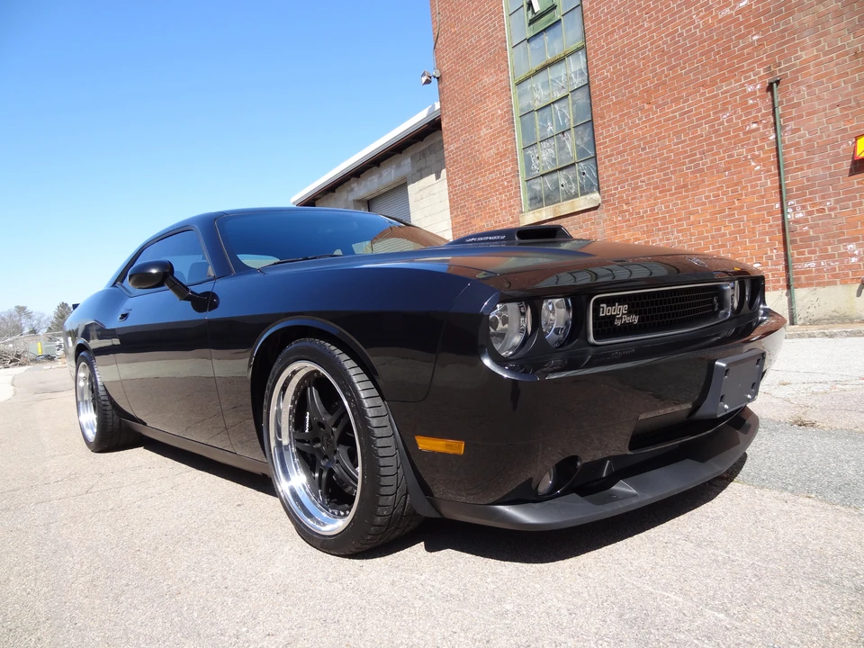 2010 Dodge Challenger 3rd Gen - Image 21 of 31