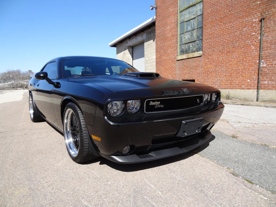 2010 Dodge Challenger 3rd Gen - Image 20 of 31