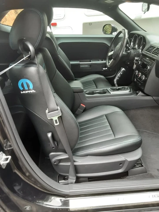 2010 Dodge Challenger 3rd Gen - Image 6 of 14