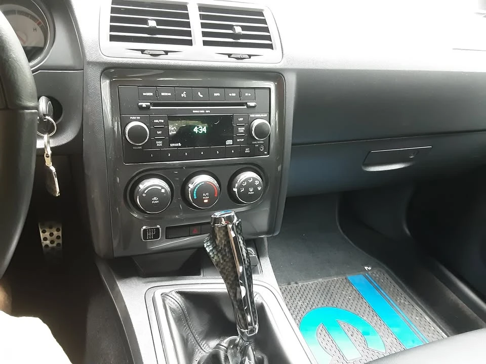 2010 Dodge Challenger 3rd Gen - Image 7 of 14