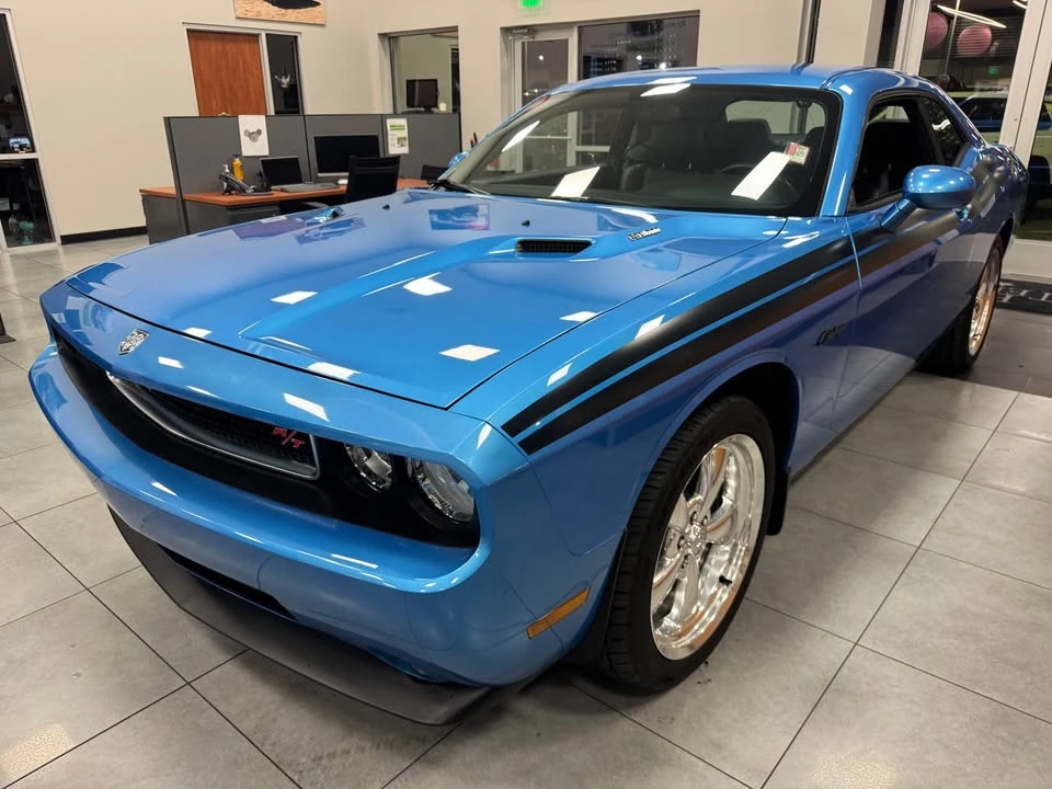 2010 Dodge Challenger 3rd Gen - Image 2 of 6