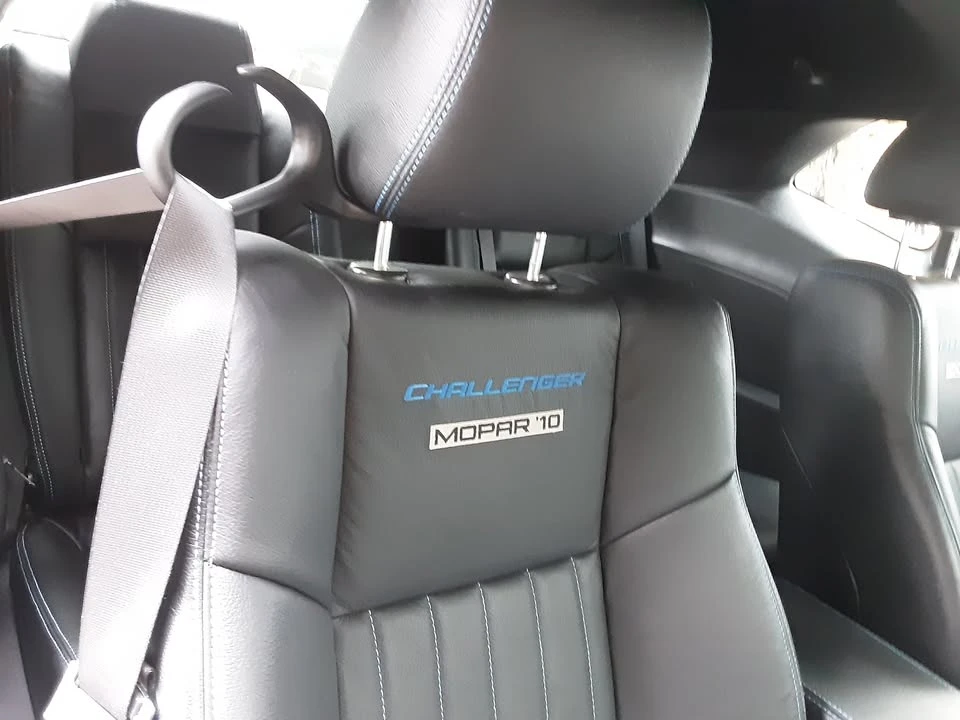 2010 Dodge Challenger 3rd Gen - Image 9 of 14
