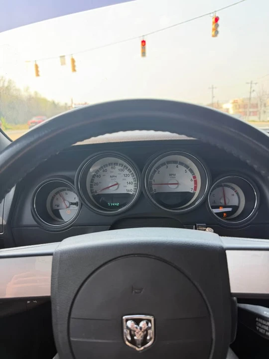 2010 Dodge Challenger 3rd Gen - Image 15 of 16
