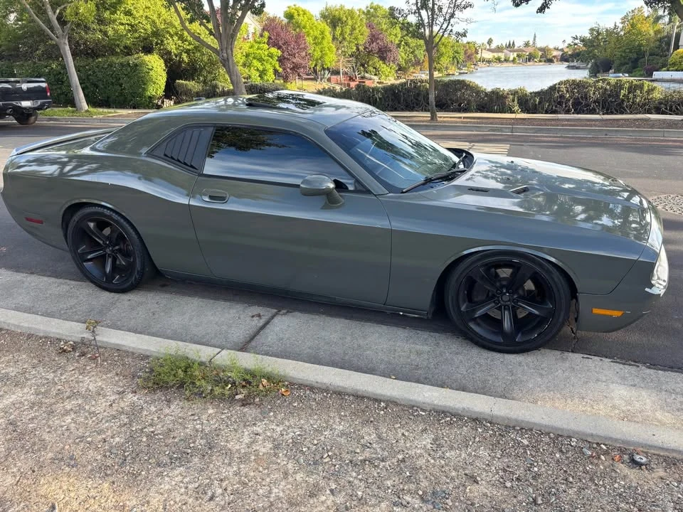 2010 Dodge Challenger 3rd Gen - Image 3 of 6
