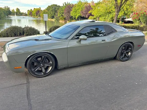 2010 Dodge Challenger R/T Plus Coupe 2D