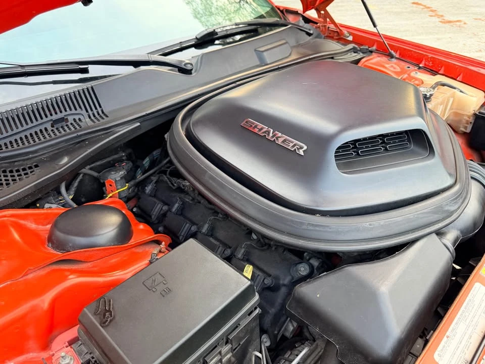 2010 Dodge Challenger 3rd Gen - Image 13 of 20