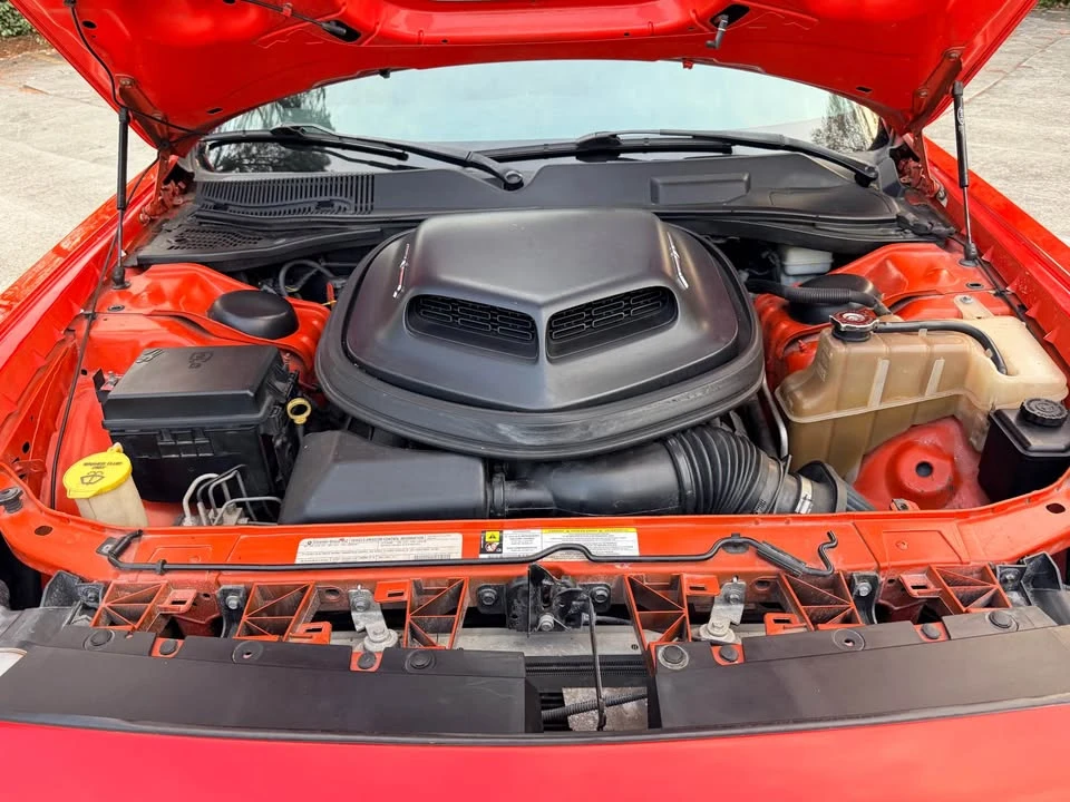 2010 Dodge Challenger 3rd Gen - Image 14 of 20