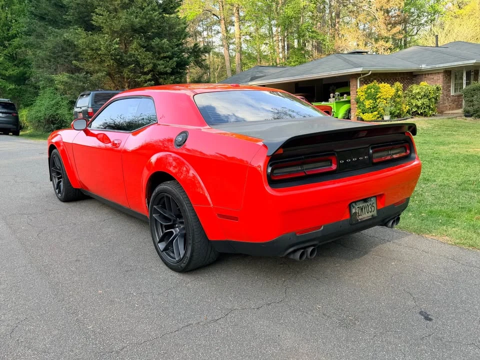 2010 Dodge Challenger 3rd Gen - Image 19 of 20