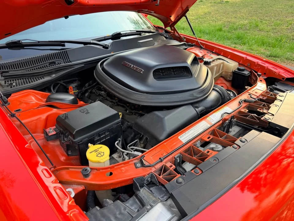 2010 Dodge Challenger 3rd Gen - Image 8 of 20