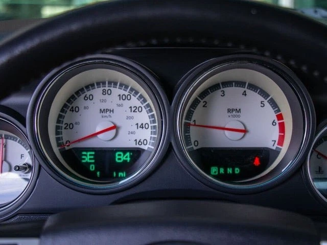 2010 Dodge Challenger 3rd Gen - Image 13 of 20