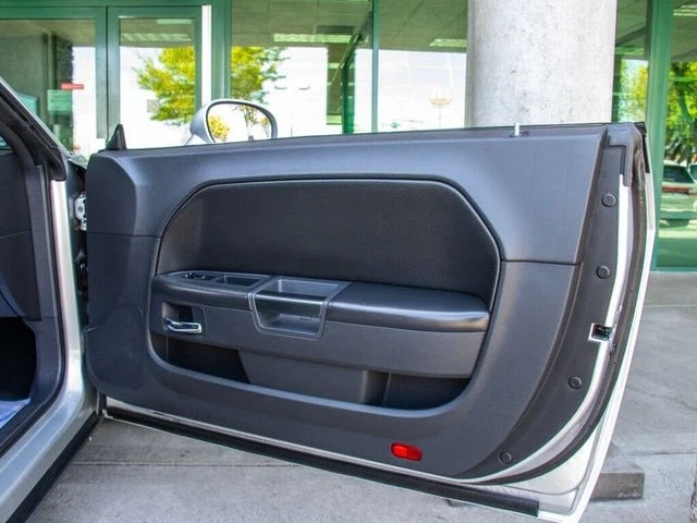 2010 Dodge Challenger 3rd Gen - Image 19 of 20