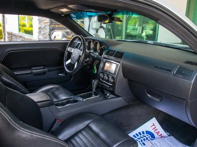 2010 Dodge Challenger 3rd Gen - Image 17 of 20