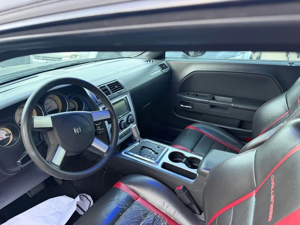 2010 Dodge Challenger SRT8 & 392 3rd Gen - Image 6 of 14