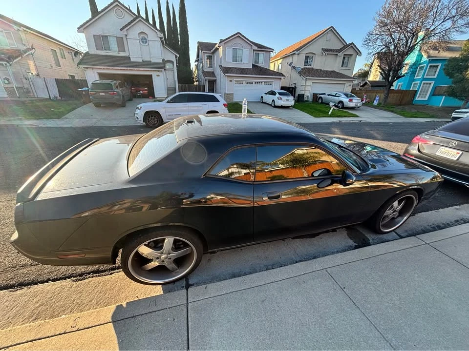 2010 Dodge Challenger 3rd Gen - Image 4 of 4