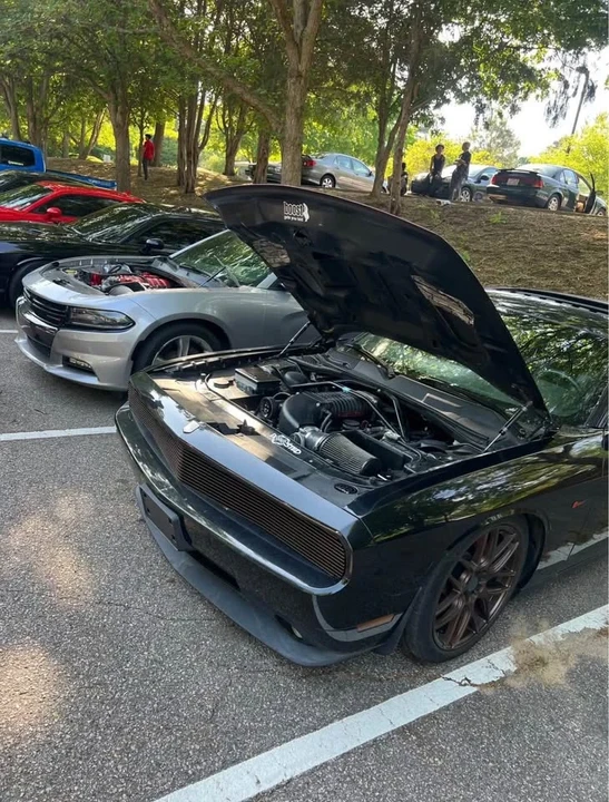 2010 Dodge Challenger 3rd Gen - Image 2 of 7
