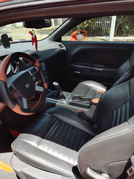 2010 Dodge Challenger 3rd Gen - Image 12 of 21