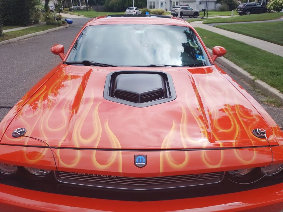 2010 Dodge Challenger 3rd Gen - Image 7 of 23