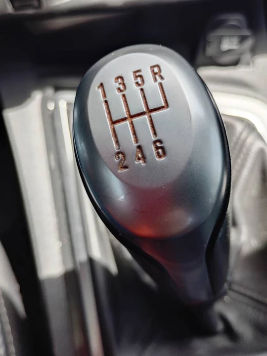 2010 Dodge Challenger 3rd Gen - Image 17 of 21