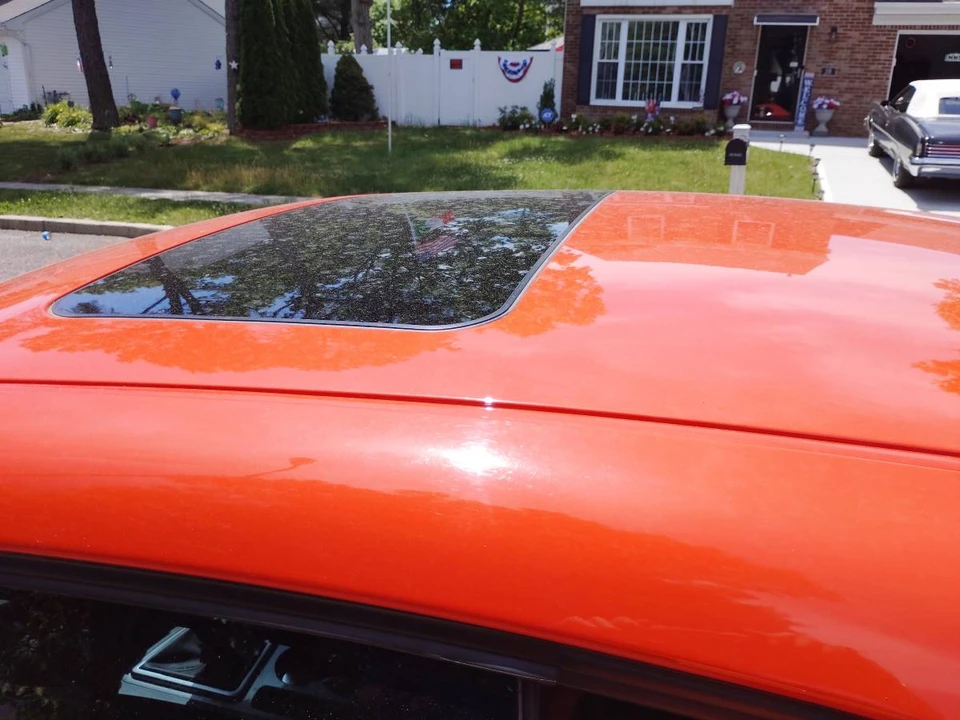 2010 Dodge Challenger 3rd Gen - Image 16 of 21