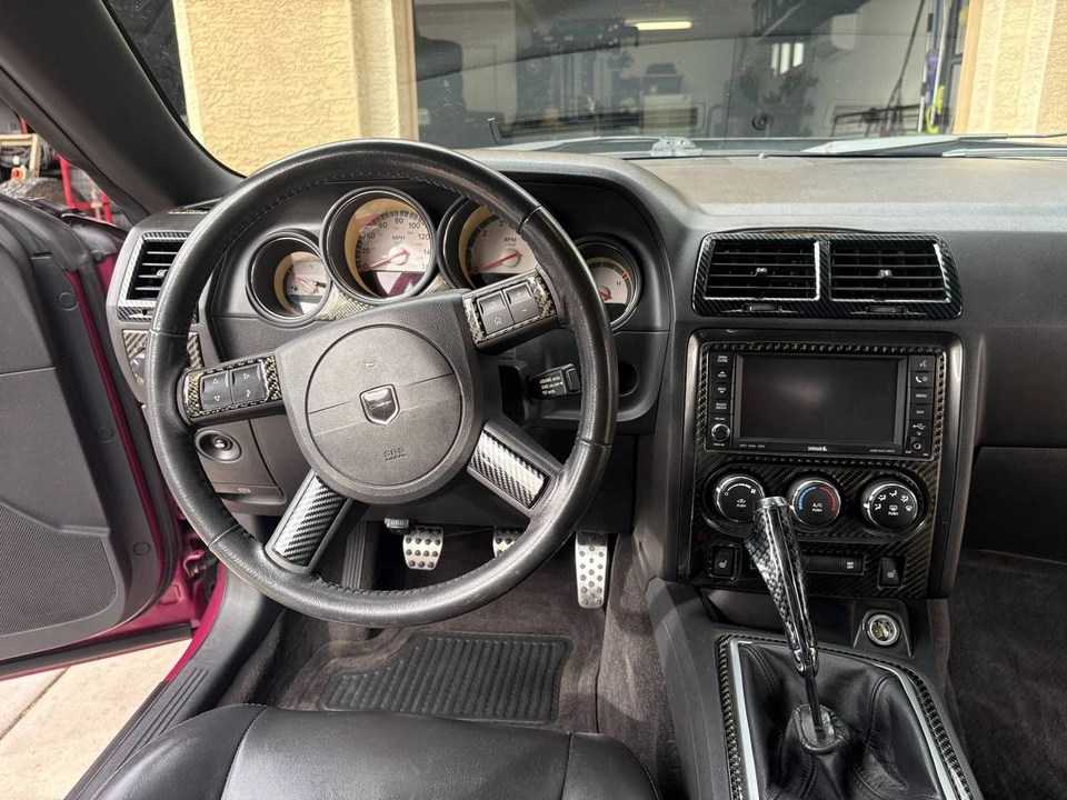 2010 Dodge Challenger 3rd Gen - Image 14 of 20