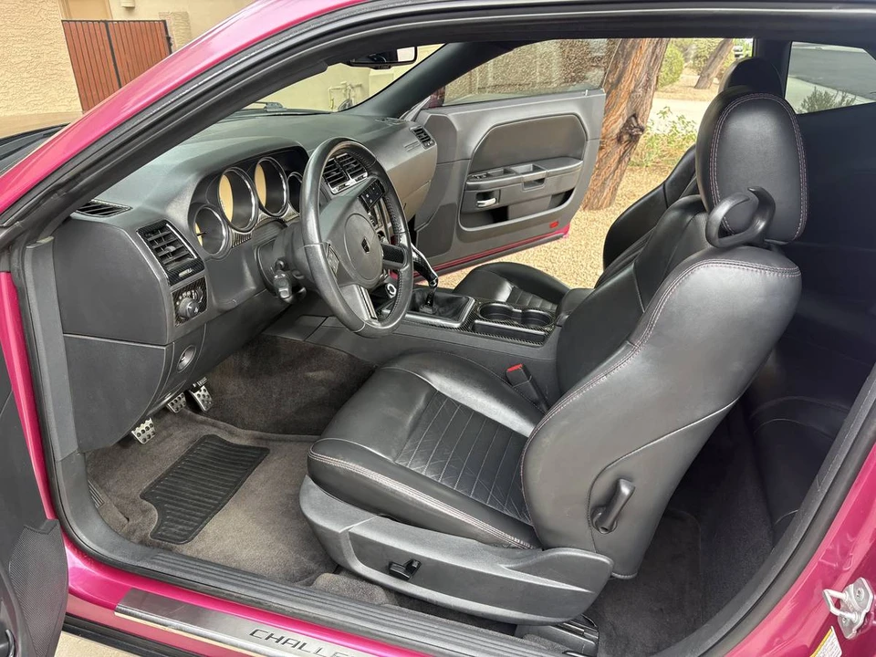2010 Dodge Challenger 3rd Gen - Image 10 of 20
