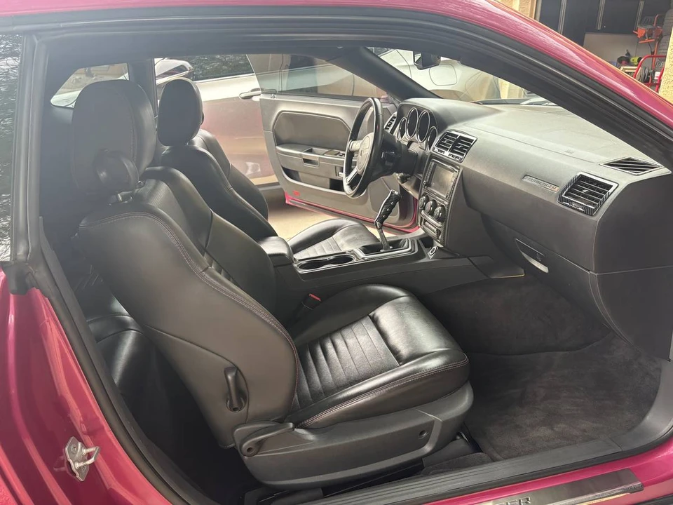 2010 Dodge Challenger 3rd Gen - Image 9 of 20