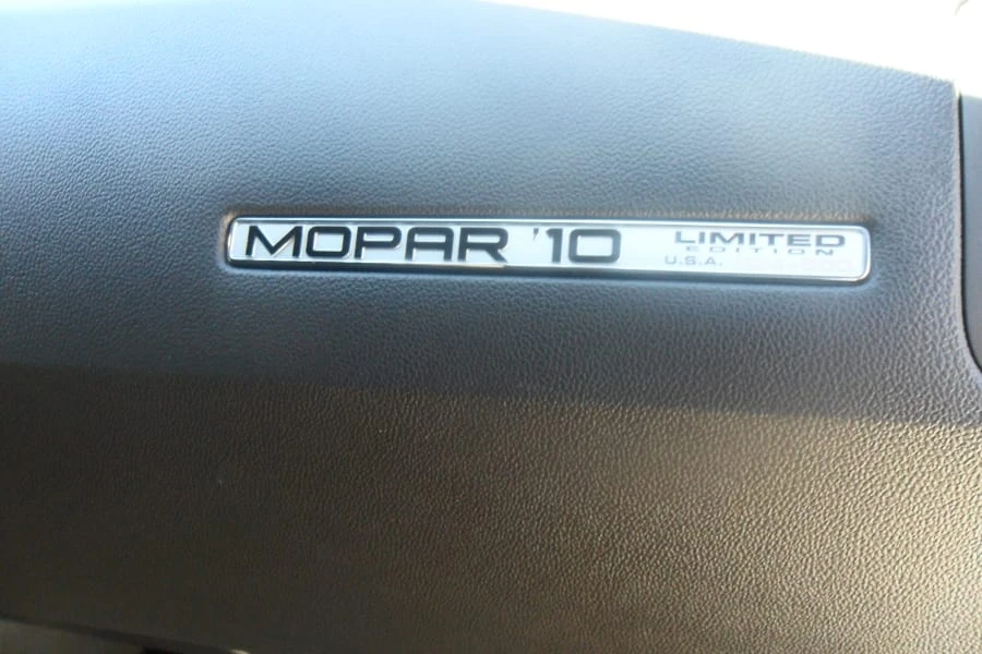 2010 Dodge Challenger 3rd Gen - Image 8 of 8