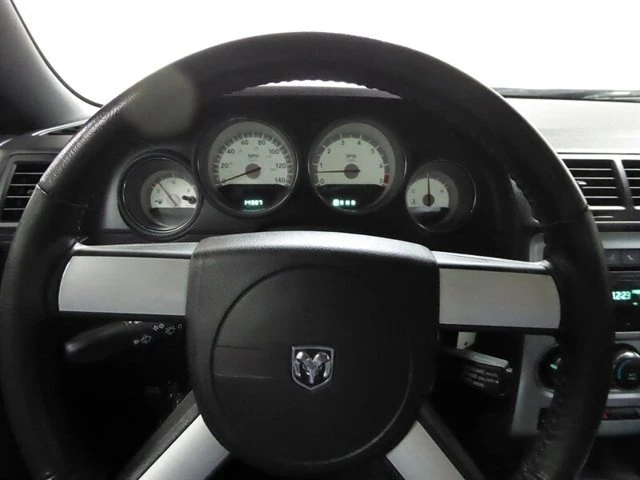 2010 Dodge Challenger 3rd Gen - Image 10 of 20