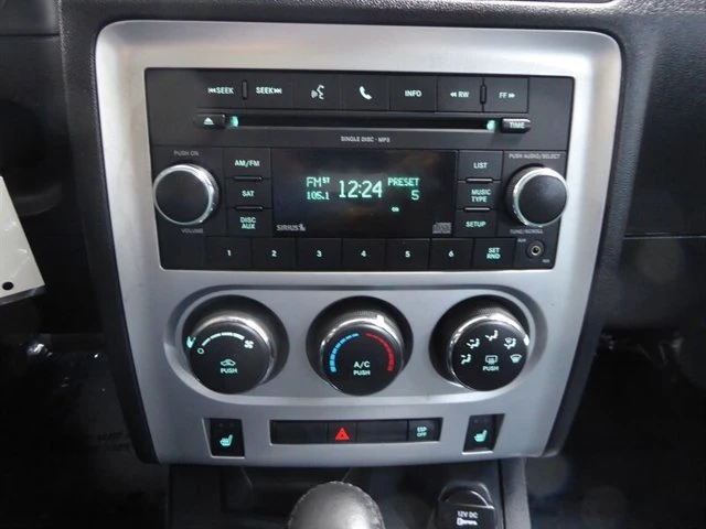 2010 Dodge Challenger 3rd Gen - Image 13 of 20