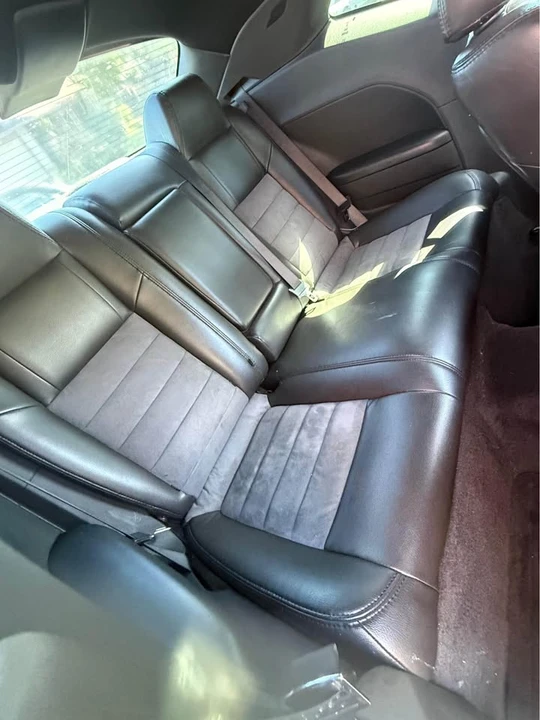 2010 Dodge Challenger 3rd Gen - Image 6 of 11