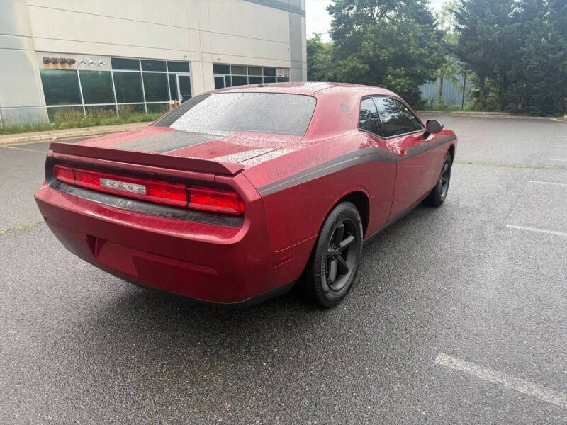 2010 Dodge Challenger 3rd Gen - Image 6 of 13