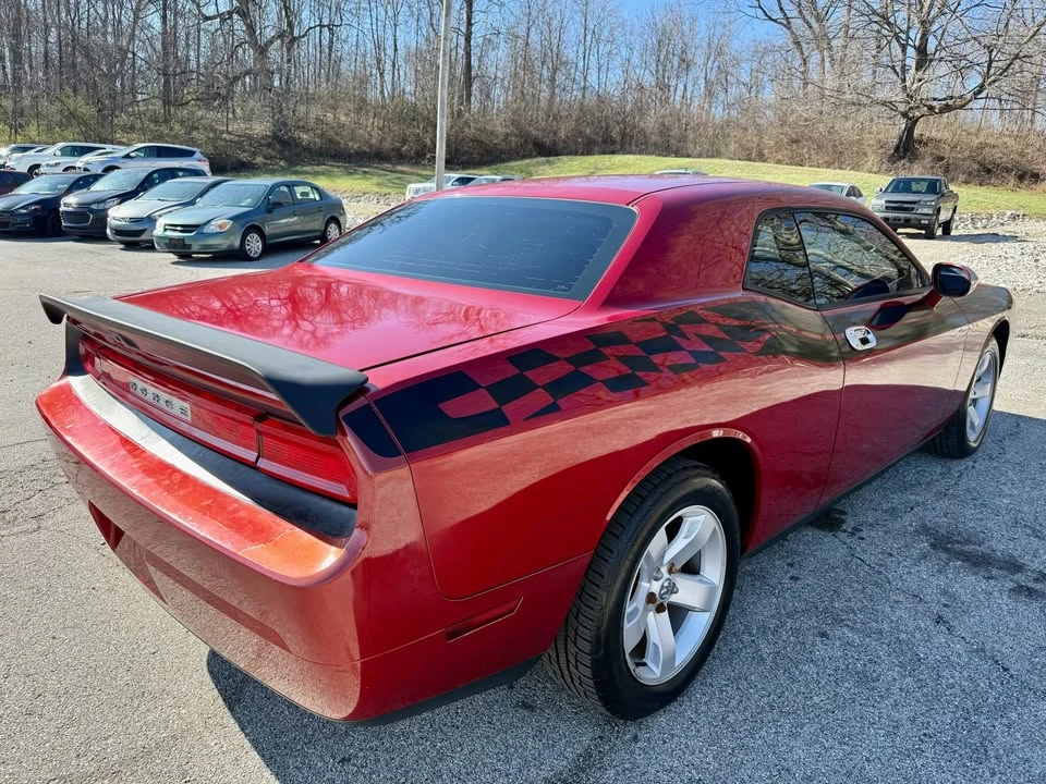 2010 Dodge Challenger 3rd Gen - Image 6 of 19