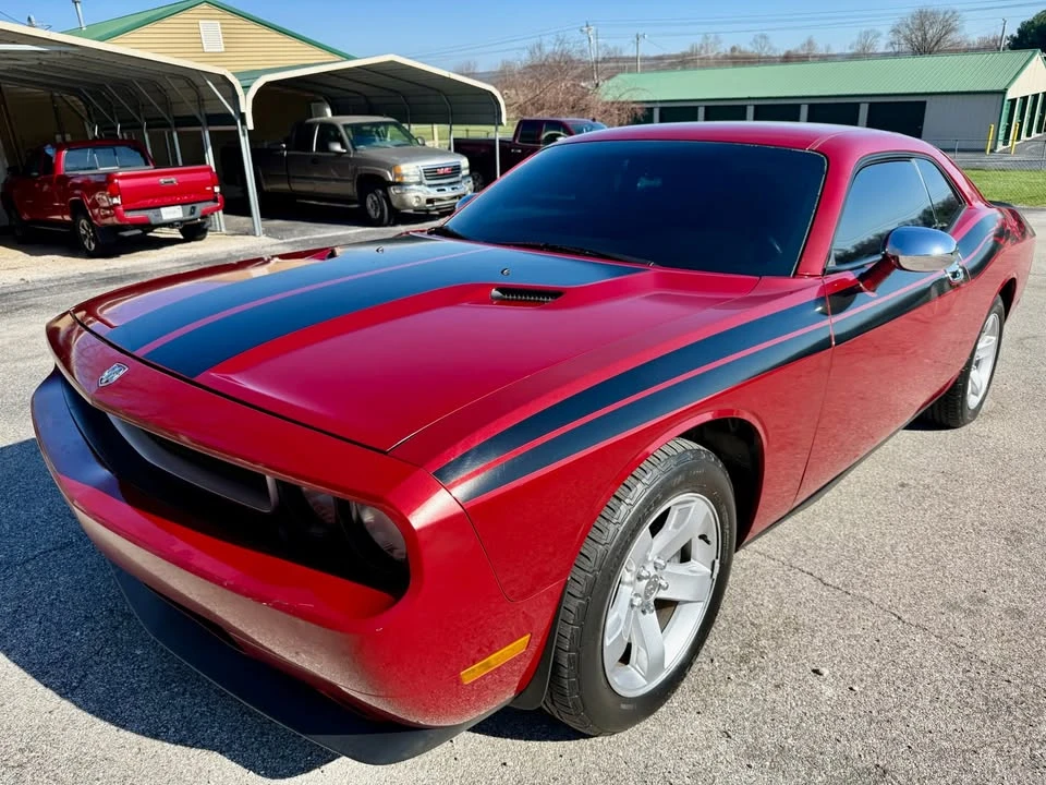 2010 Dodge Challenger 3rd Gen - Image 9 of 19