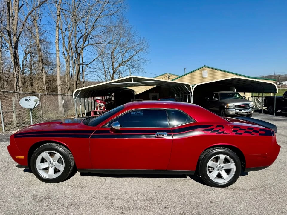 2010 Dodge Challenger 3rd Gen - Image 3 of 19