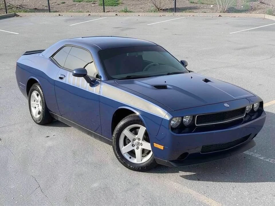 2010 Dodge Challenger 3rd Gen - Image 2 of 18