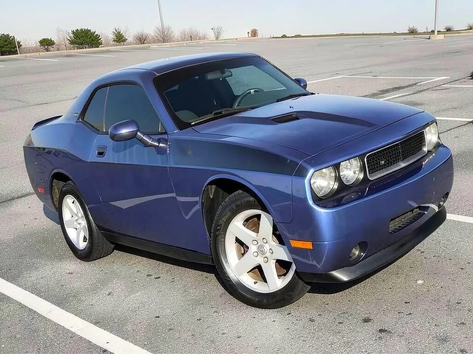 2010 Dodge Challenger 3rd Gen - Image 3 of 18