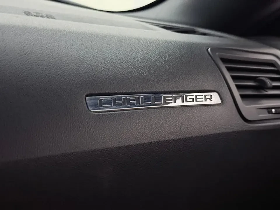 2010 Dodge Challenger 3rd Gen - Image 16 of 18