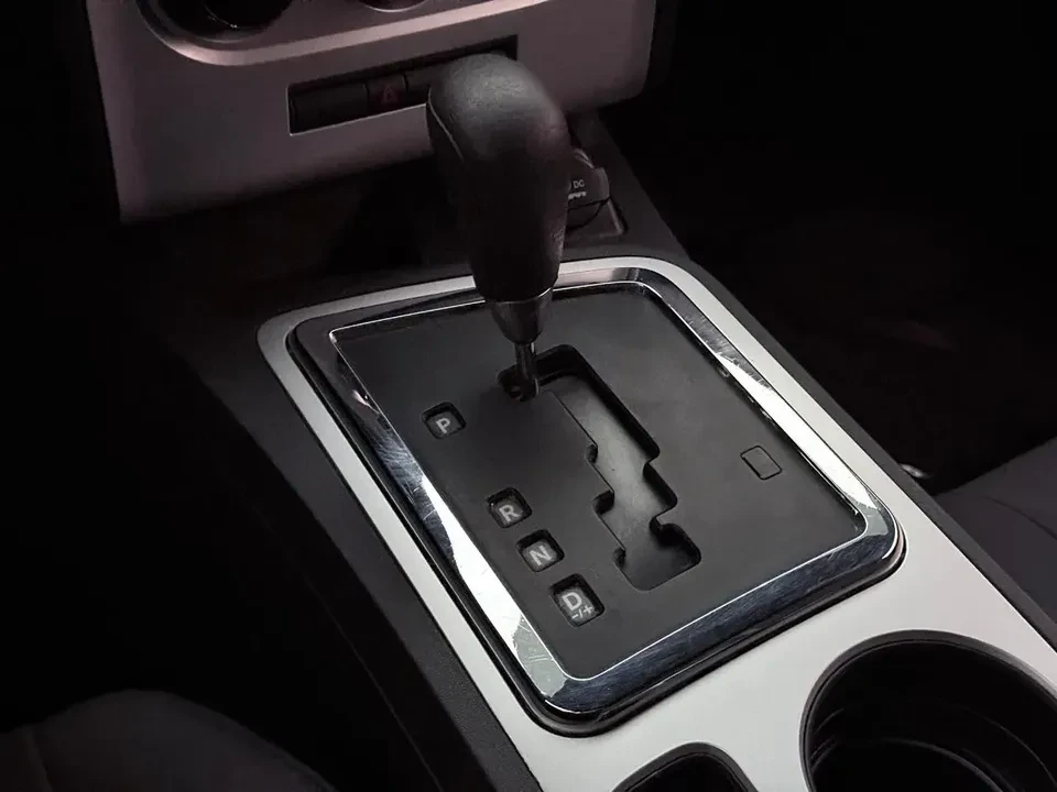 2010 Dodge Challenger 3rd Gen - Image 14 of 18