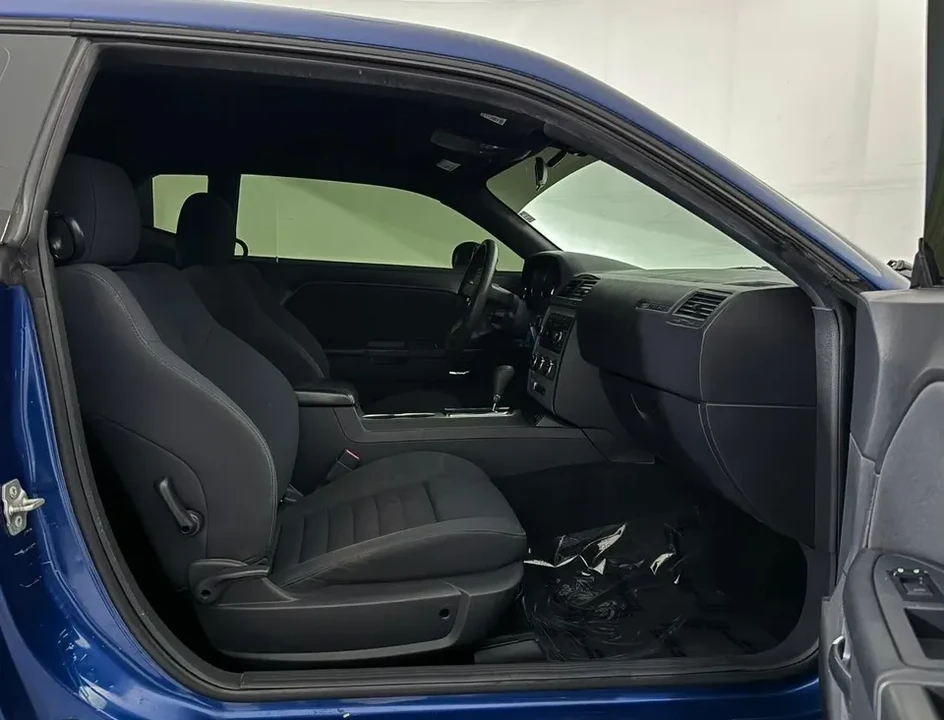 2010 Dodge Challenger 3rd Gen - Image 11 of 18