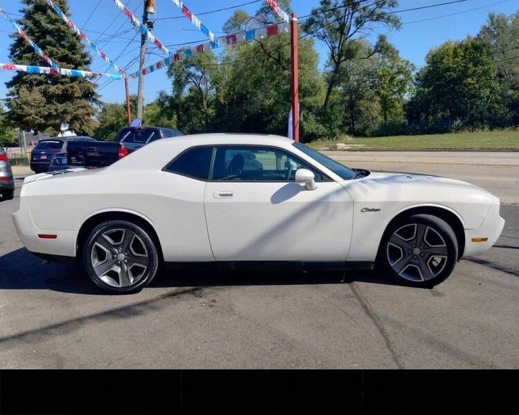 2010 Dodge Challenger 3rd Gen - Image 6 of 20
