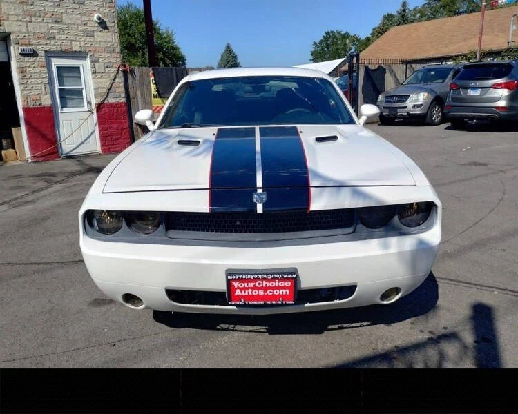 2010 Dodge Challenger 3rd Gen - Image 8 of 20