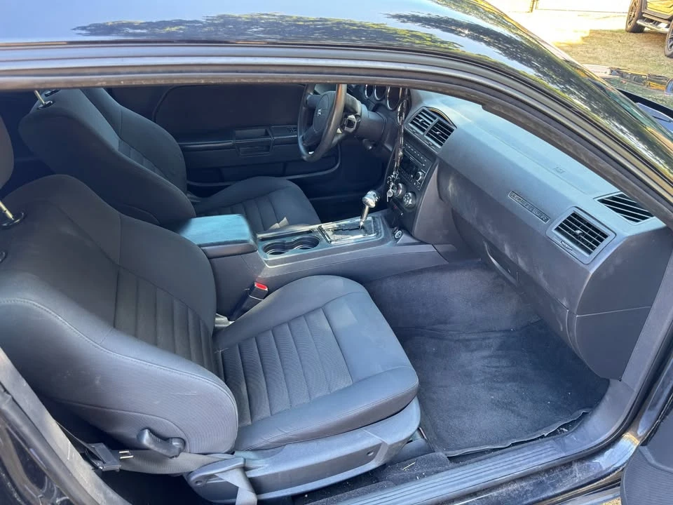 2010 Dodge Challenger 3rd Gen - Image 3 of 15