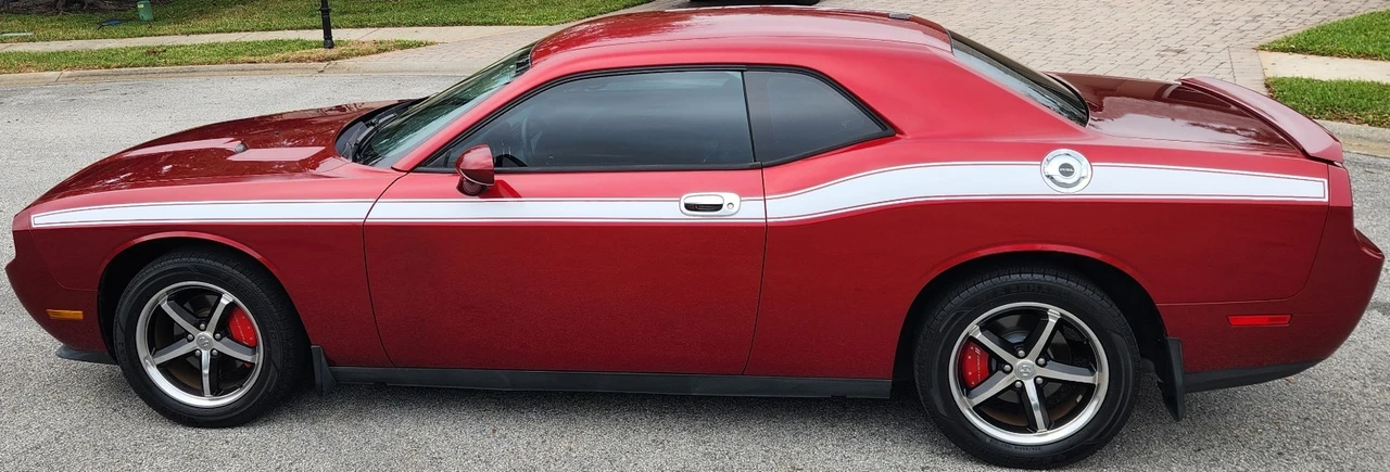 2010 Dodge Challenger 3rd Gen - Image 2 of 17
