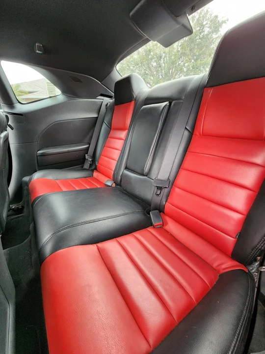 2010 Dodge Challenger 3rd Gen - Image 10 of 17