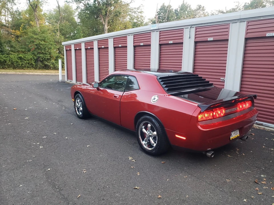 2010 Dodge Challenger 3rd Gen - Image 2 of 2