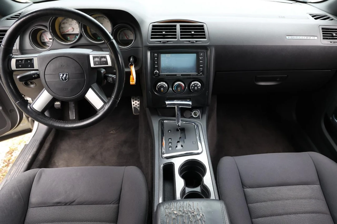 2010 Dodge Challenger 3rd Gen - Image 2 of 31