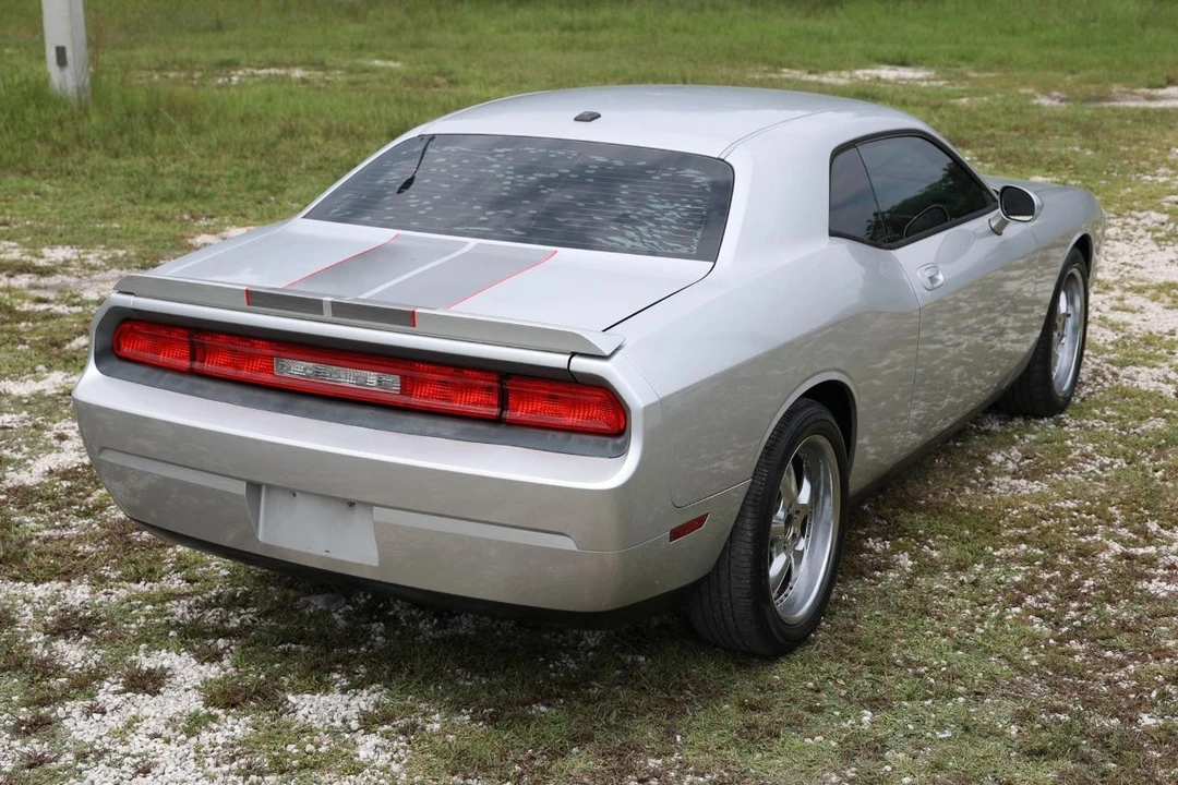2010 Dodge Challenger 3rd Gen - Image 11 of 31