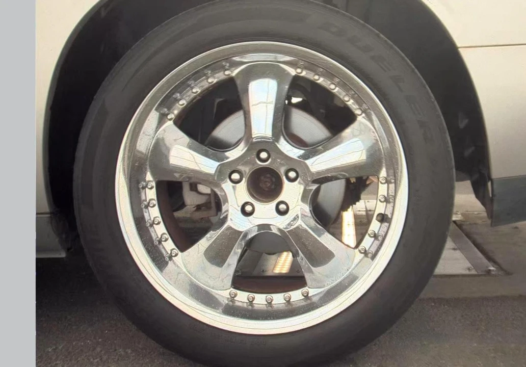 2010 Dodge Challenger 3rd Gen - Image 9 of 17