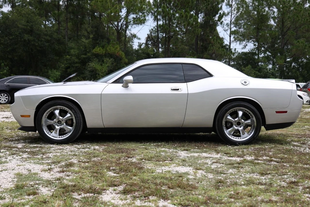 2010 Dodge Challenger 3rd Gen - Image 3 of 31