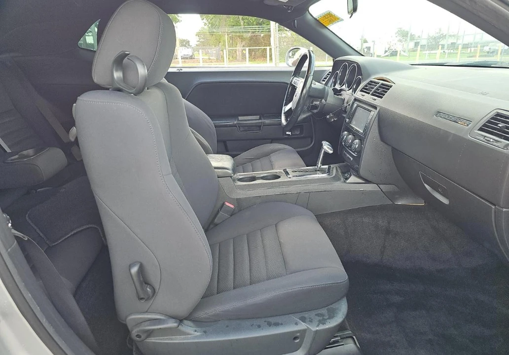 2010 Dodge Challenger 3rd Gen - Image 11 of 17